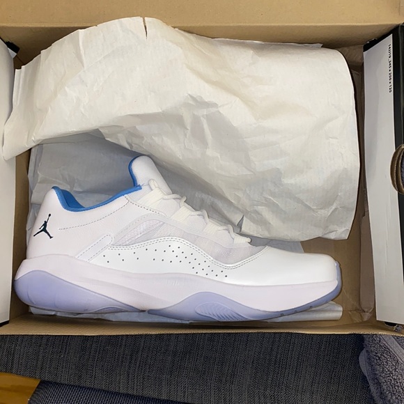Jordan 11 CMFT Low ‘White Army Navy’ Size 9.5 like new with Original Box - Picture 1 of 6